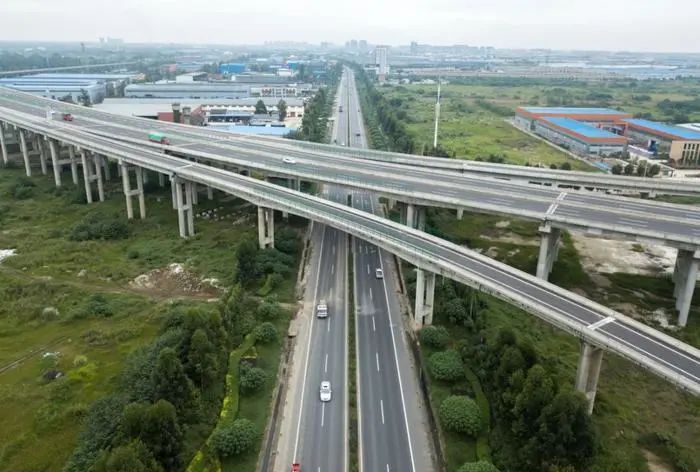 【決戰(zhàn)四季度】舊路煥新顏！這條路預計明年1月完成修復！